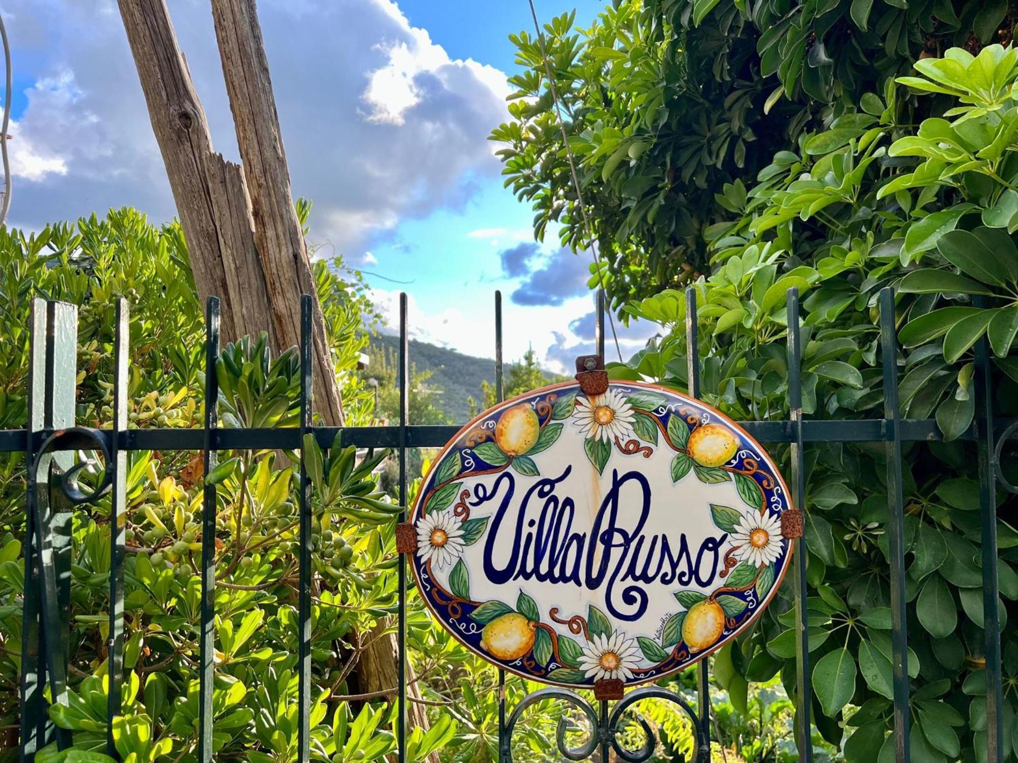 Villa Russo Вико Екуензе Екстериор снимка
