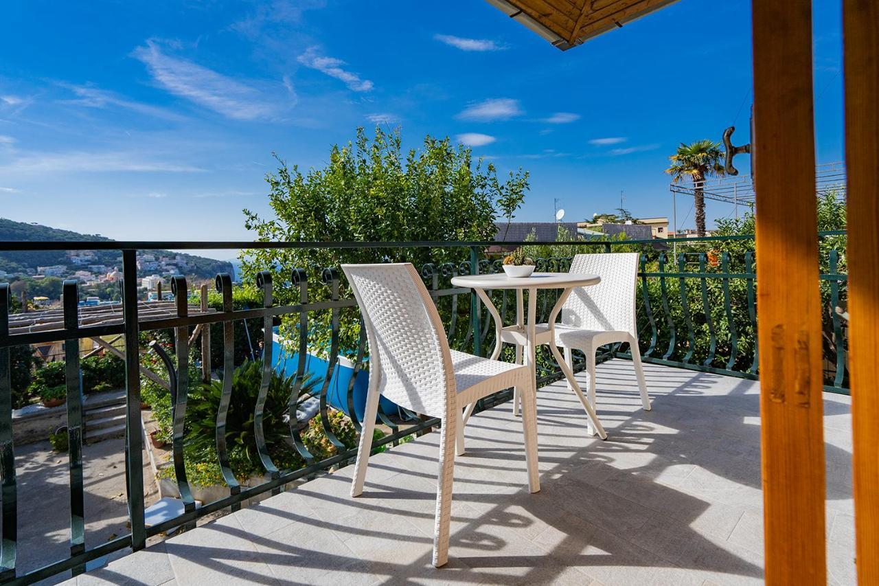 Villa Russo Вико Екуензе Екстериор снимка